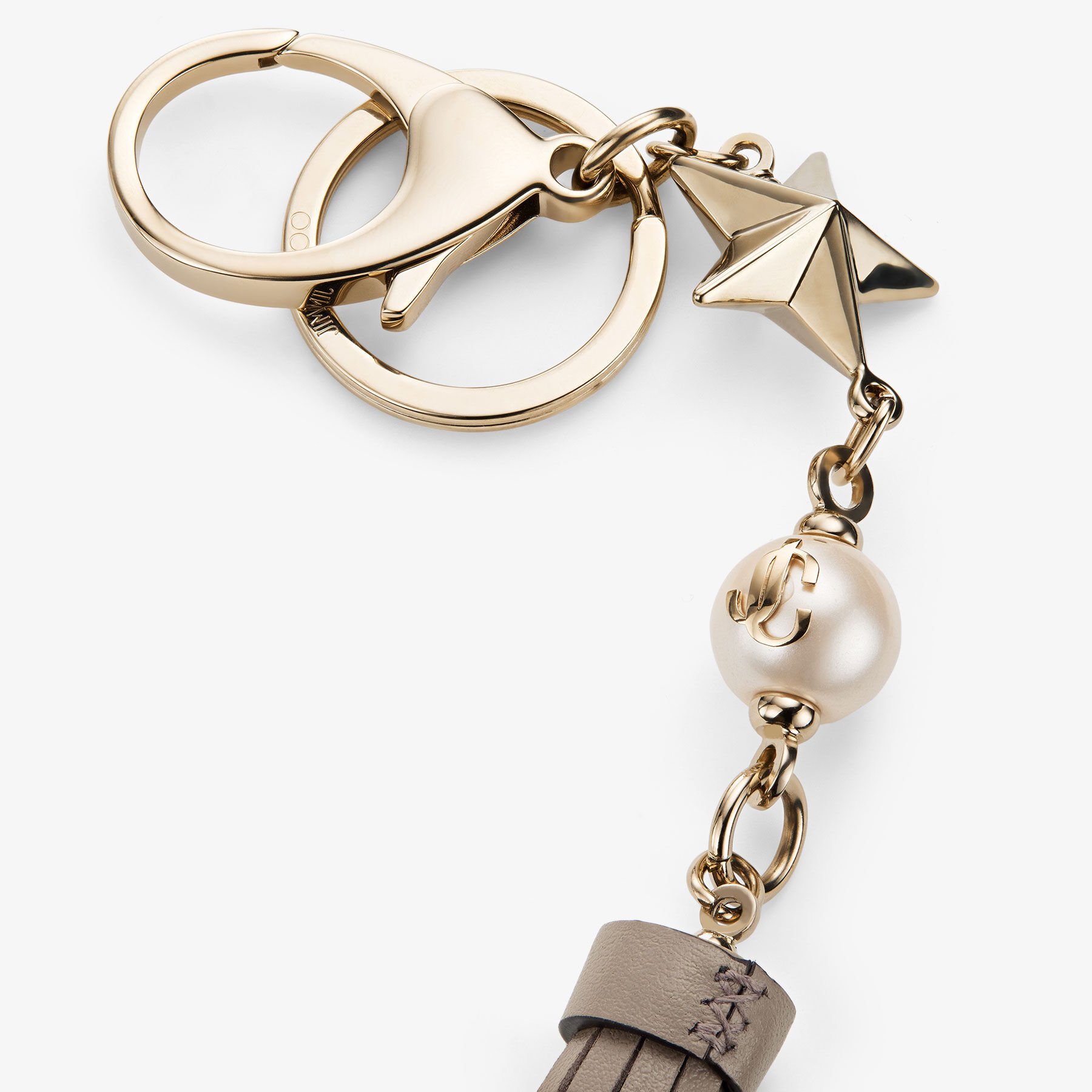さりげない輝きを放つ【JimmyChoo】JC スター タッセル チャーム JCSTARTASSELCHARMXGR_102085_DE