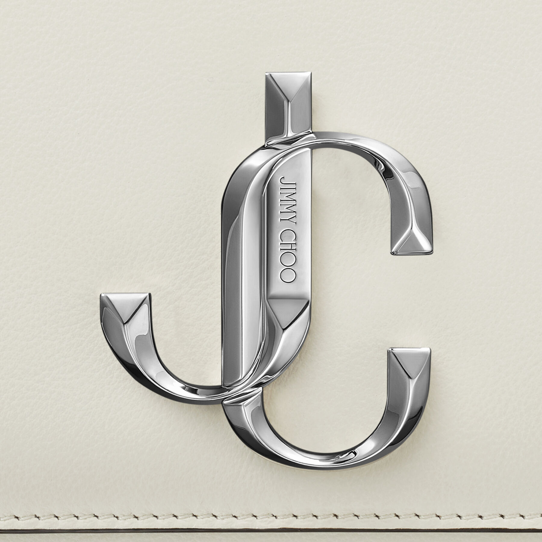 JCロゴ付き Latte カーフレザー・クラッチバッグ | VARENNE CLUTCH JCロゴ付き Latte カーフレザー・クラッチバッグ | VARENNE CLUTCH