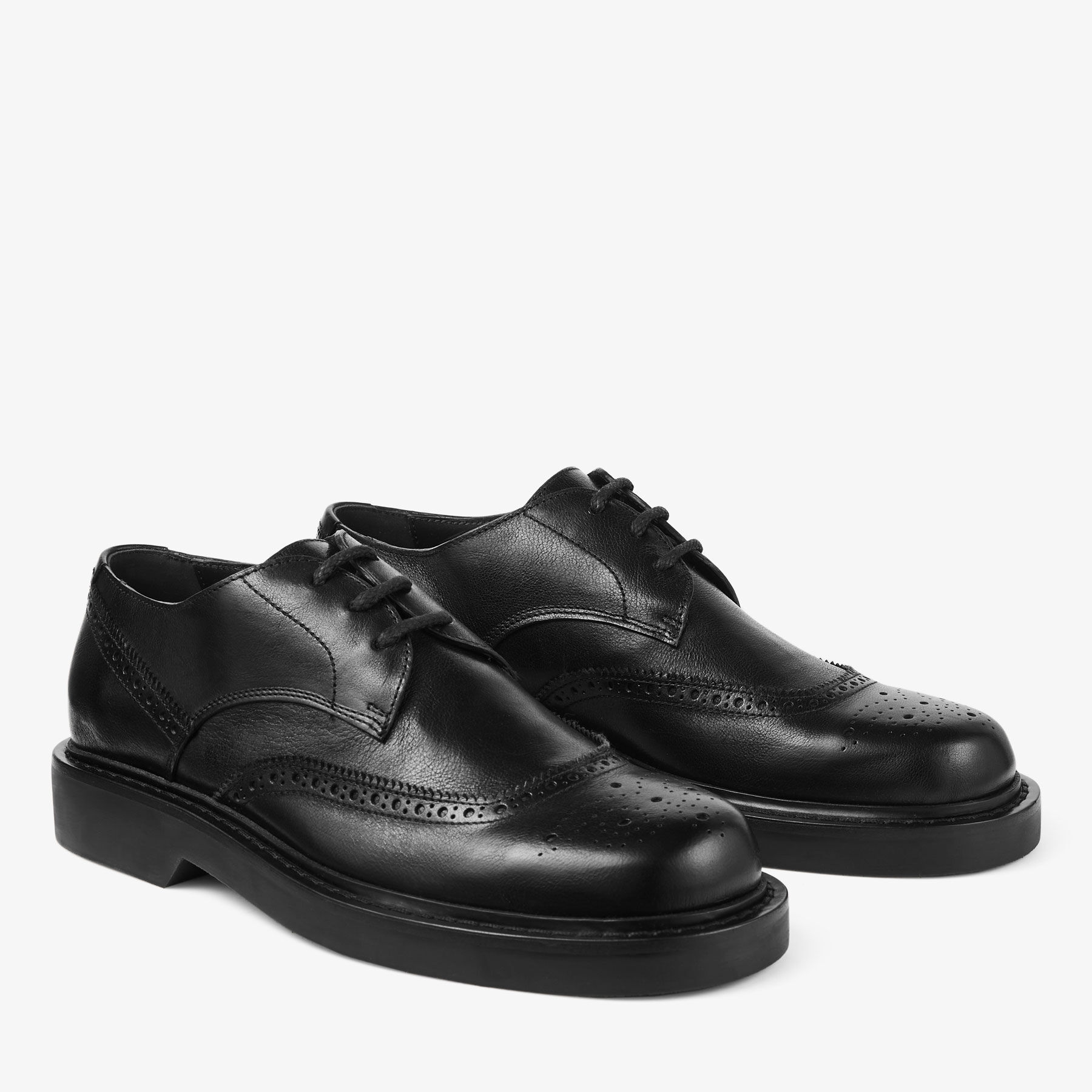 ROWANBROGUEDERBYZAE_010003_ANG