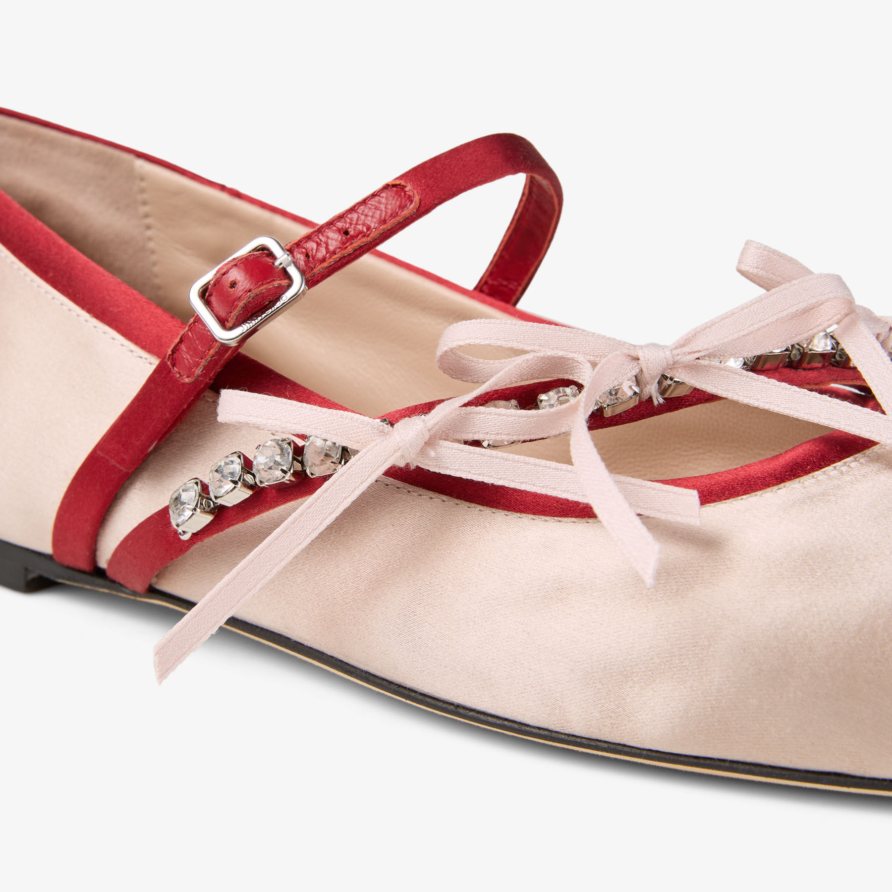 ジミー チュウ - 公式サイト | ラグジュアリーなシューズ、バッグ