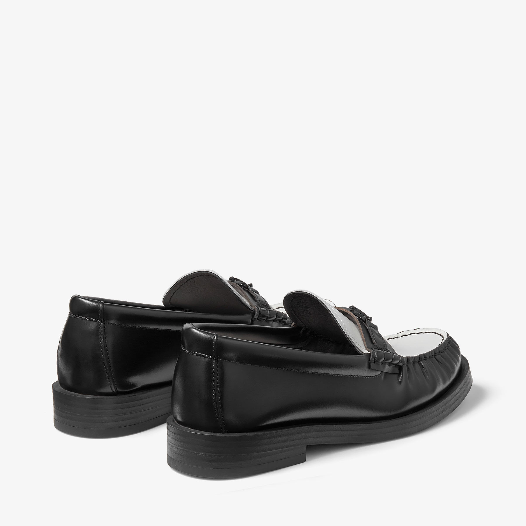ブラックフライデー！クーポン配布中】 ジェイ ダブリュー アンダーソン J.W. ANDERSON ローファー さり メンズ ブラック クリスマス Loafers  ANM43502A20000 Black 関税 送料無料 ラッピング無料 2025AW gi