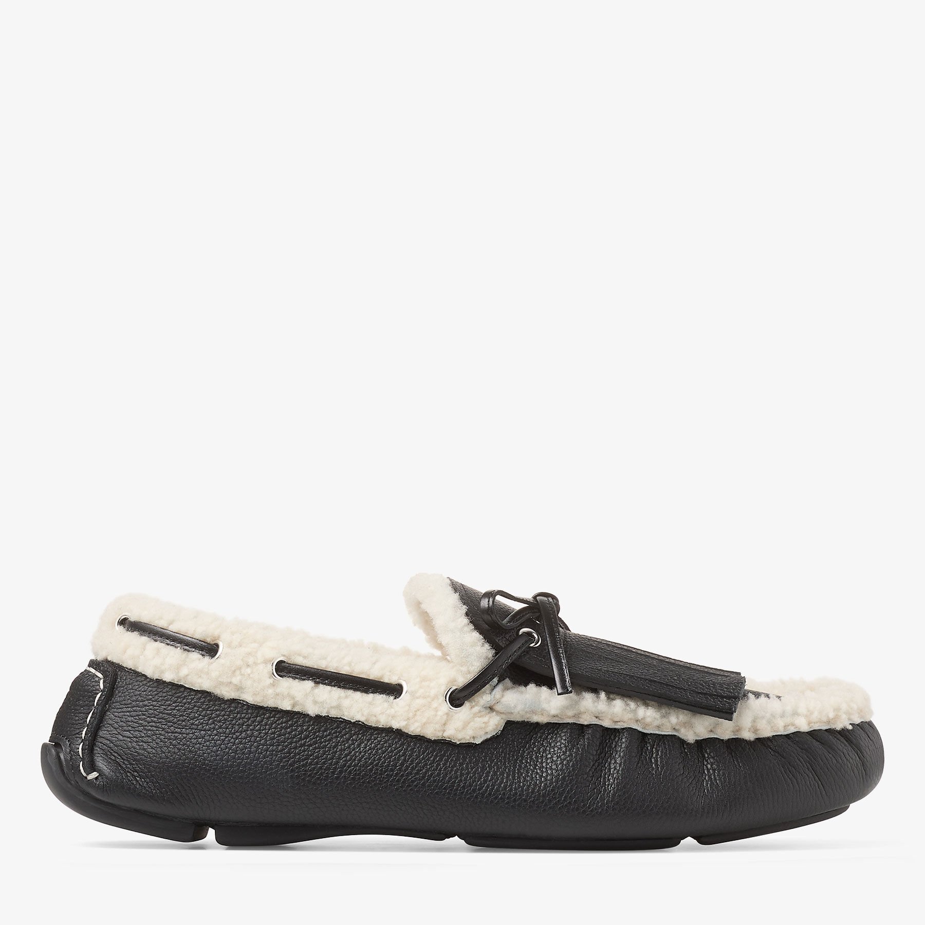 マノン M | ブラック タンブルドレザー・シアリング ローファー