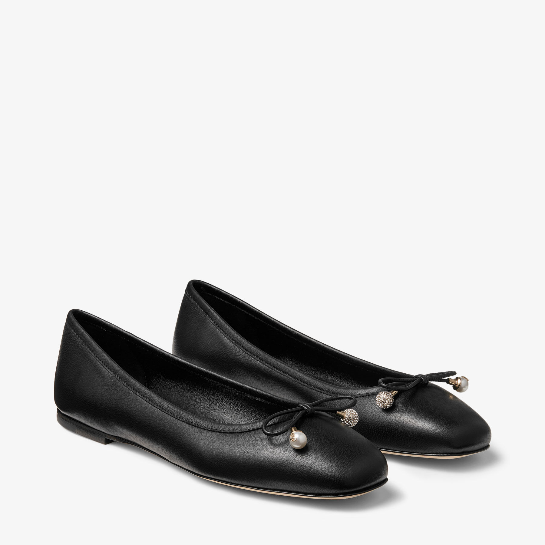 送料無料 通販 ファッション ELME FLAT | パール付き ブラック ナッパレザー・フラット 靴